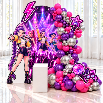 Décoration d'anniversaire thème scène de concert, backdrop imprimé et guirlande de ballons roses, mauves et argent