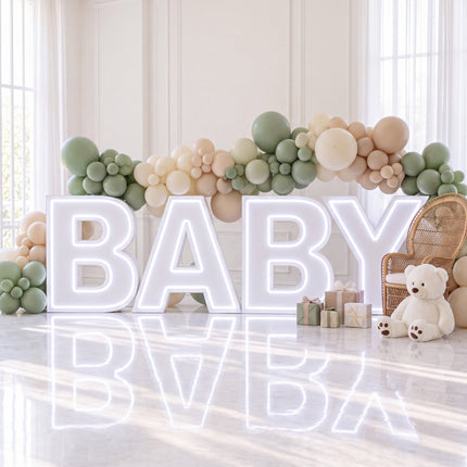 Lettres lumineuses BABY avec guirlande de ballons vert sauge