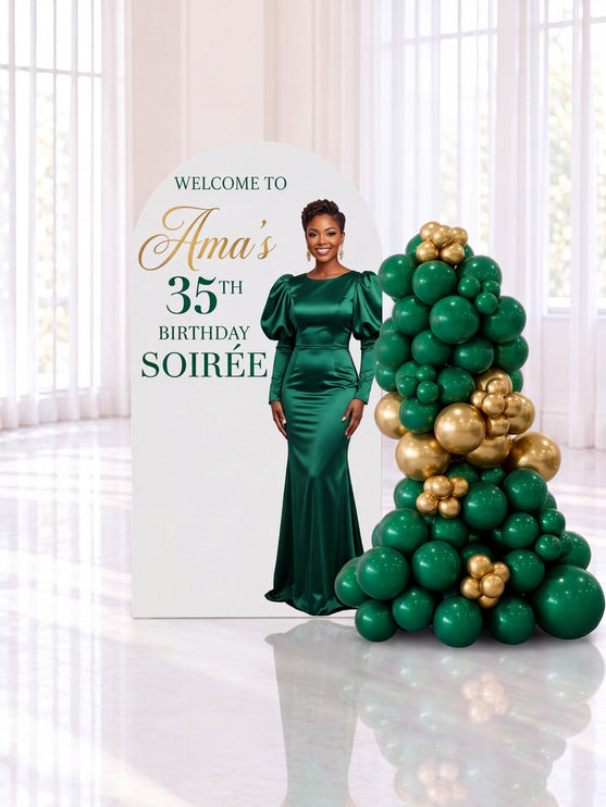 Backdrop personnalisé pour un 35e anniversaire, arche imprimée et guirlande de ballons verte et or